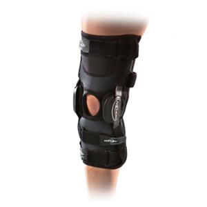 Playmaker II FourcePoint Spacer Brace Knee Size Medium Neoprene 18.5-21" Univ