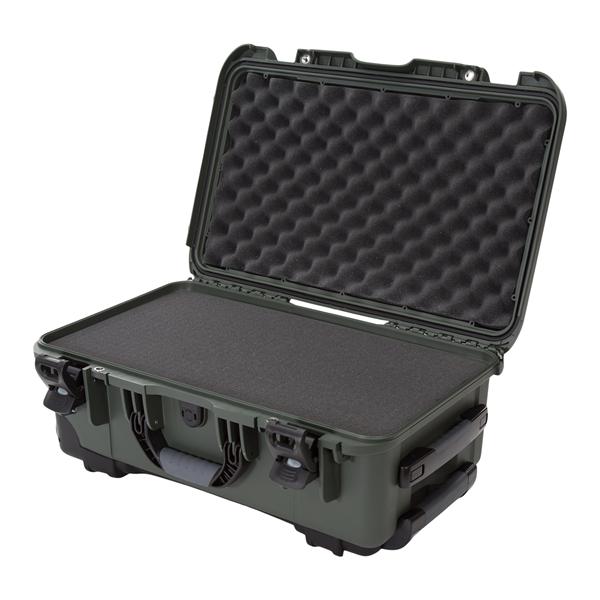 Model 935 Waterproof Case 22x14x9" Olive Ltch Clsr Tp Hndl/Sde Hndl/Rtrctbl Hndl